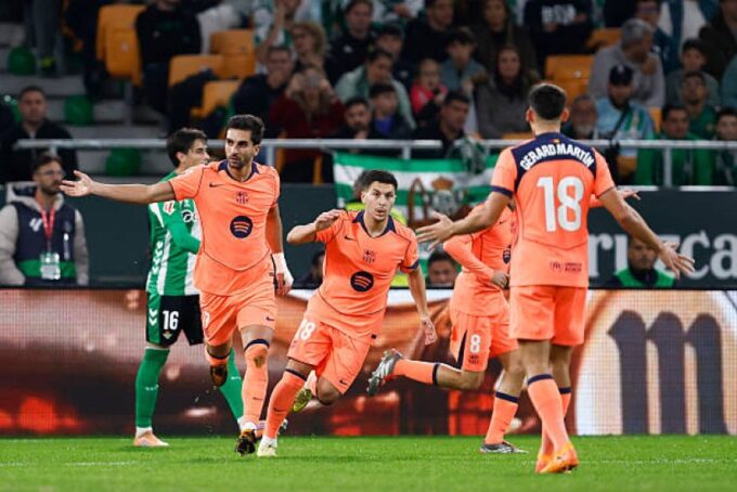 Roony Bardghji, Gerard Martín y Ferran Torres