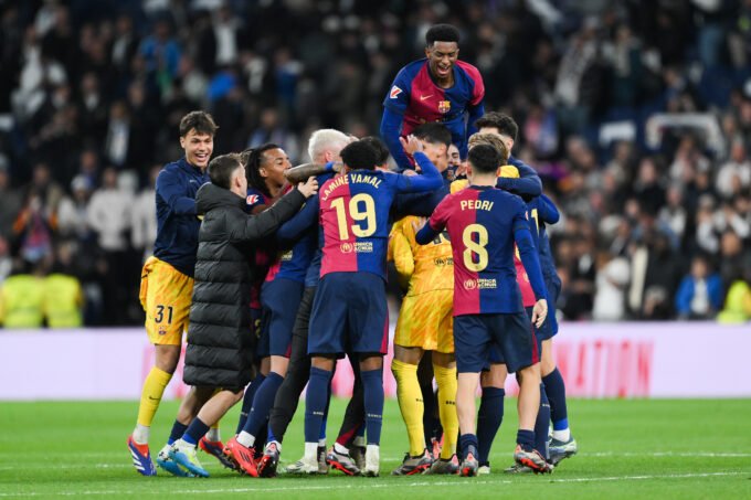 El Barça celebrando en el Bernabéu