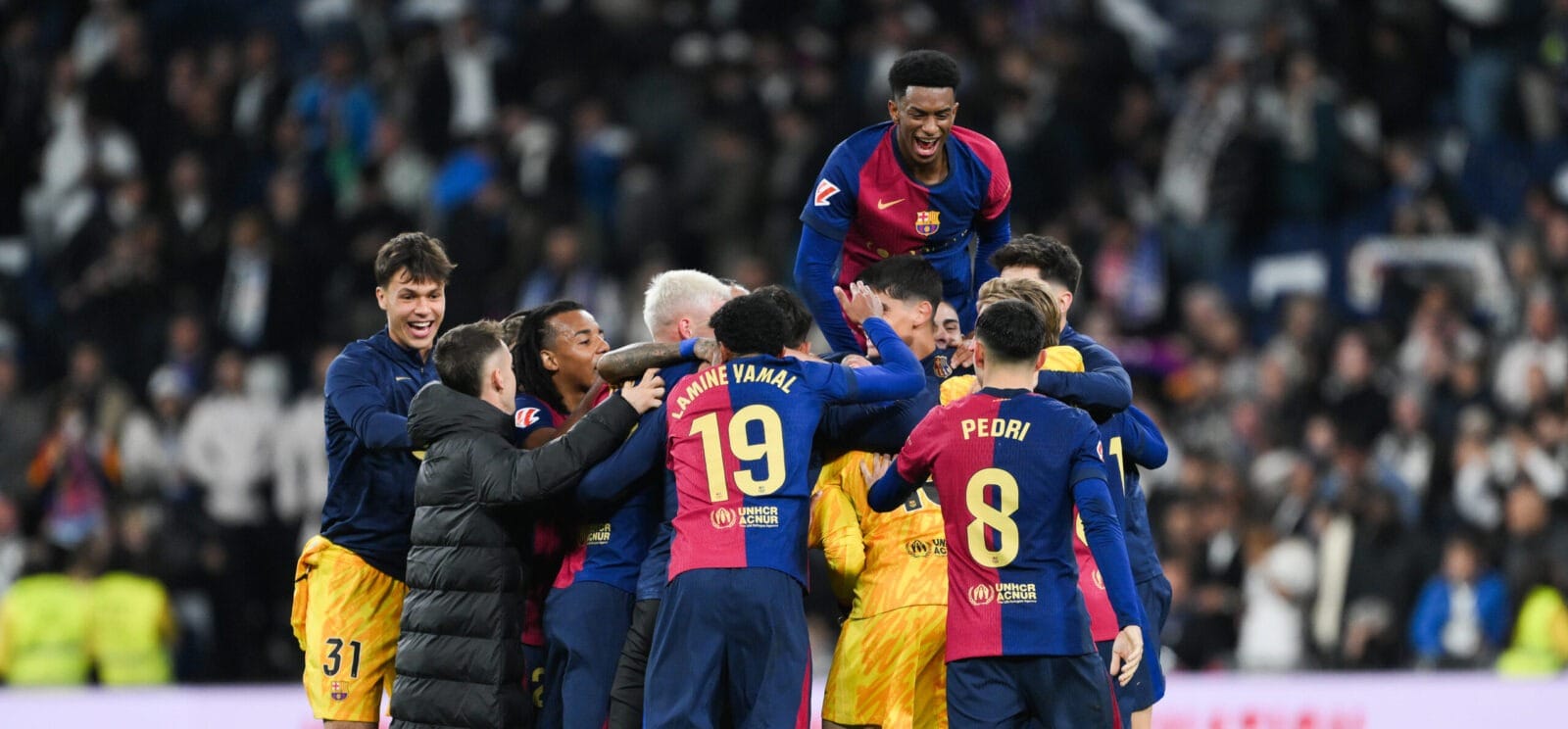 El Barça celebrando en el Bernabéu