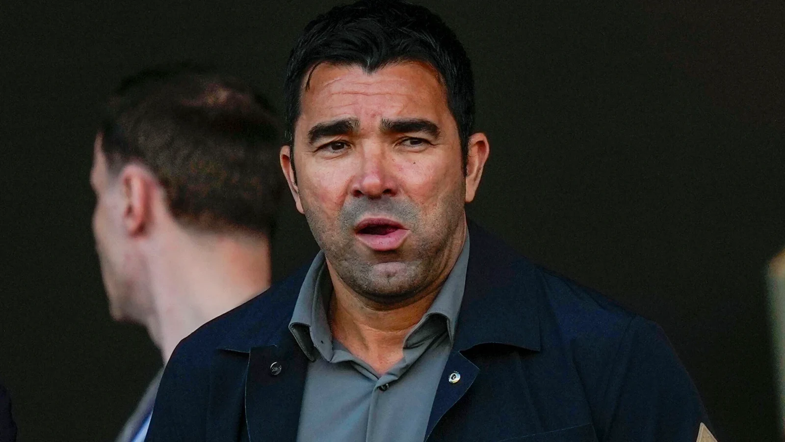 Deco en el palco como director deportivo del FC Barcelona