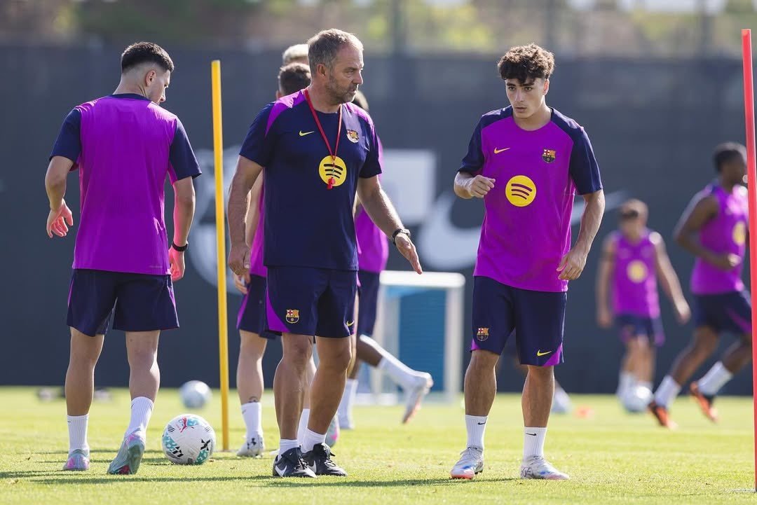 Jan Virgili a las órdenes de Flick en la pretemporada del Barça