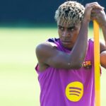 Lamine Yamal en una de las sesiones de entrenamiento de Hansi Flick