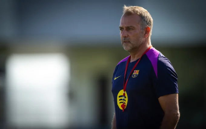 Hansi Flick en el entrenamiento.