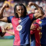 Jules Koundé celebrando un gol con el Barça esta temporada