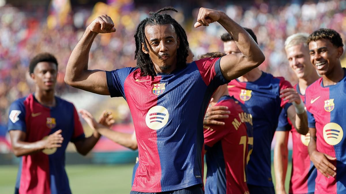 Jules Koundé celebrando un gol con el Barça esta temporada