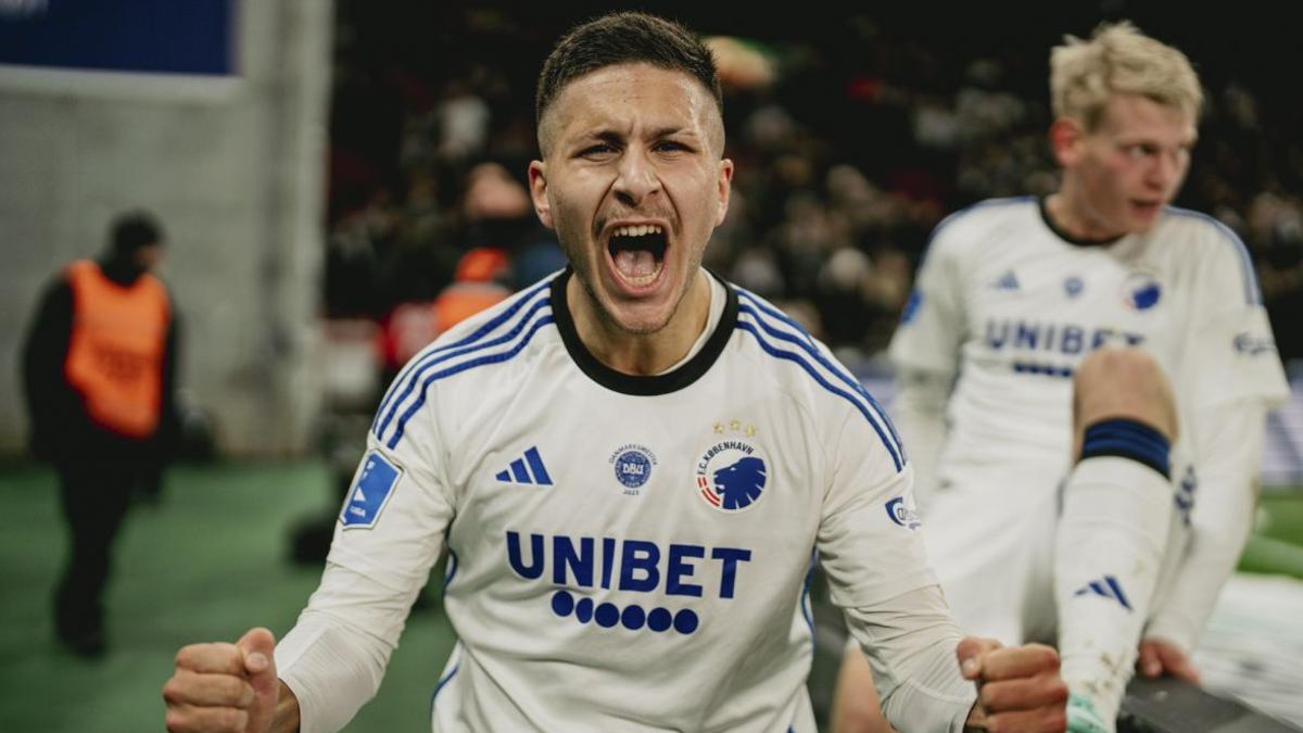 Roony Bardghji celebrando un gol con el Copenhague, antes de unirse al Barça