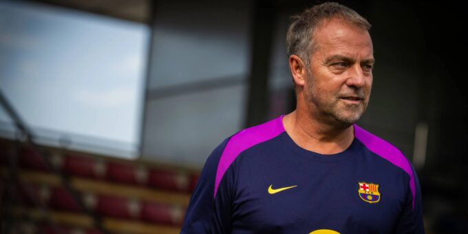 Hansi Flick en un entreno