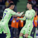 Ferrán Torres entrando al campo para sustituir a Lewandowski la temporada pasada