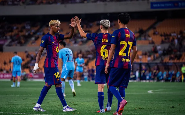 Lamine Yamal, Gavi y Dro en el partido del Barça ante el Daegu FC