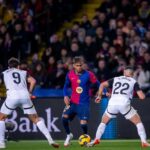 Lamine Yamal ante el Valencia CF.