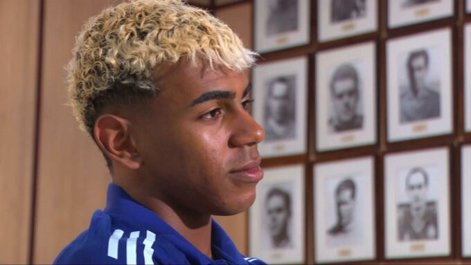 Lamine Yamal respondiendo a las declaraciones de Hansi Flick en su entrevista con RTVE