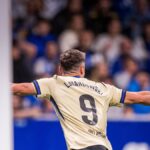 Robert Lewandowski celebrando el gol de la remontada para el Barça ante el Oviedo