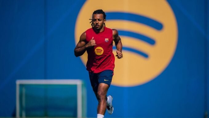 Jules Kounde vuelve a los entrenamientos. Foto: SPORT