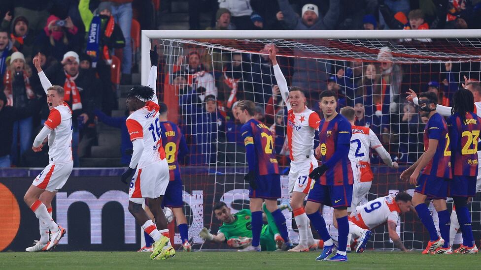 El Slavia Praga celebrando el 1-0