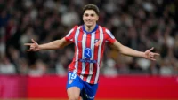 Julián Álvarez celebrando un gol con el Atlético de Madrid esta temporada