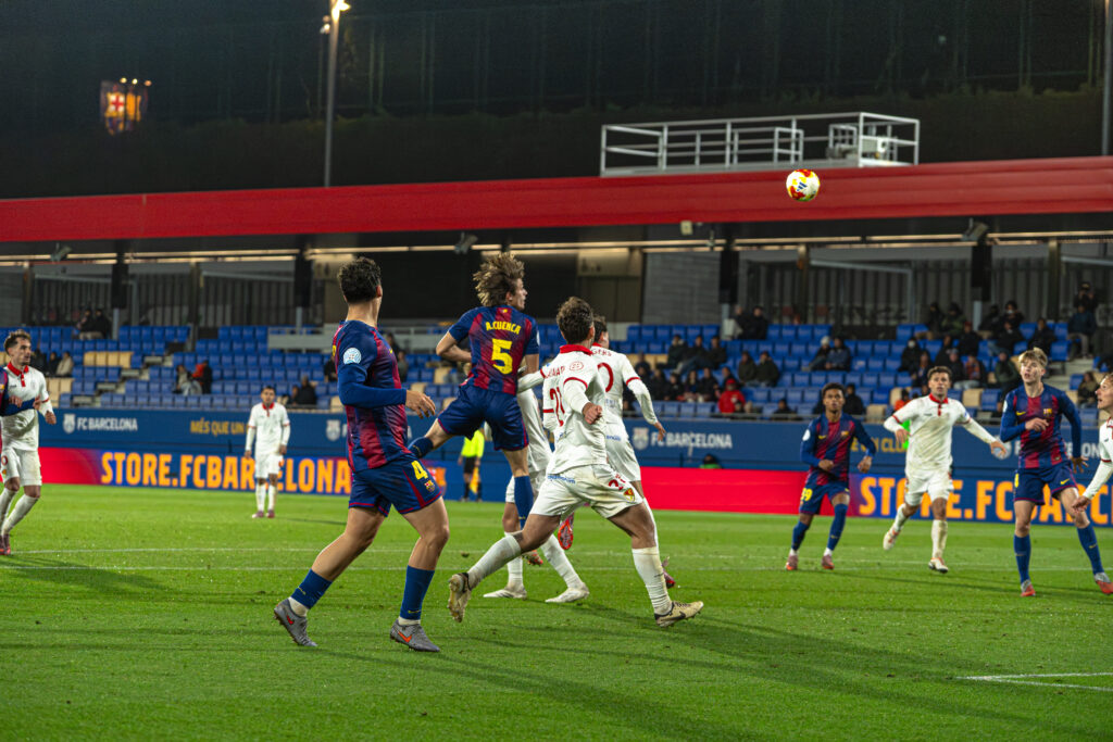 Andrés Cuenca ante el Terrassa