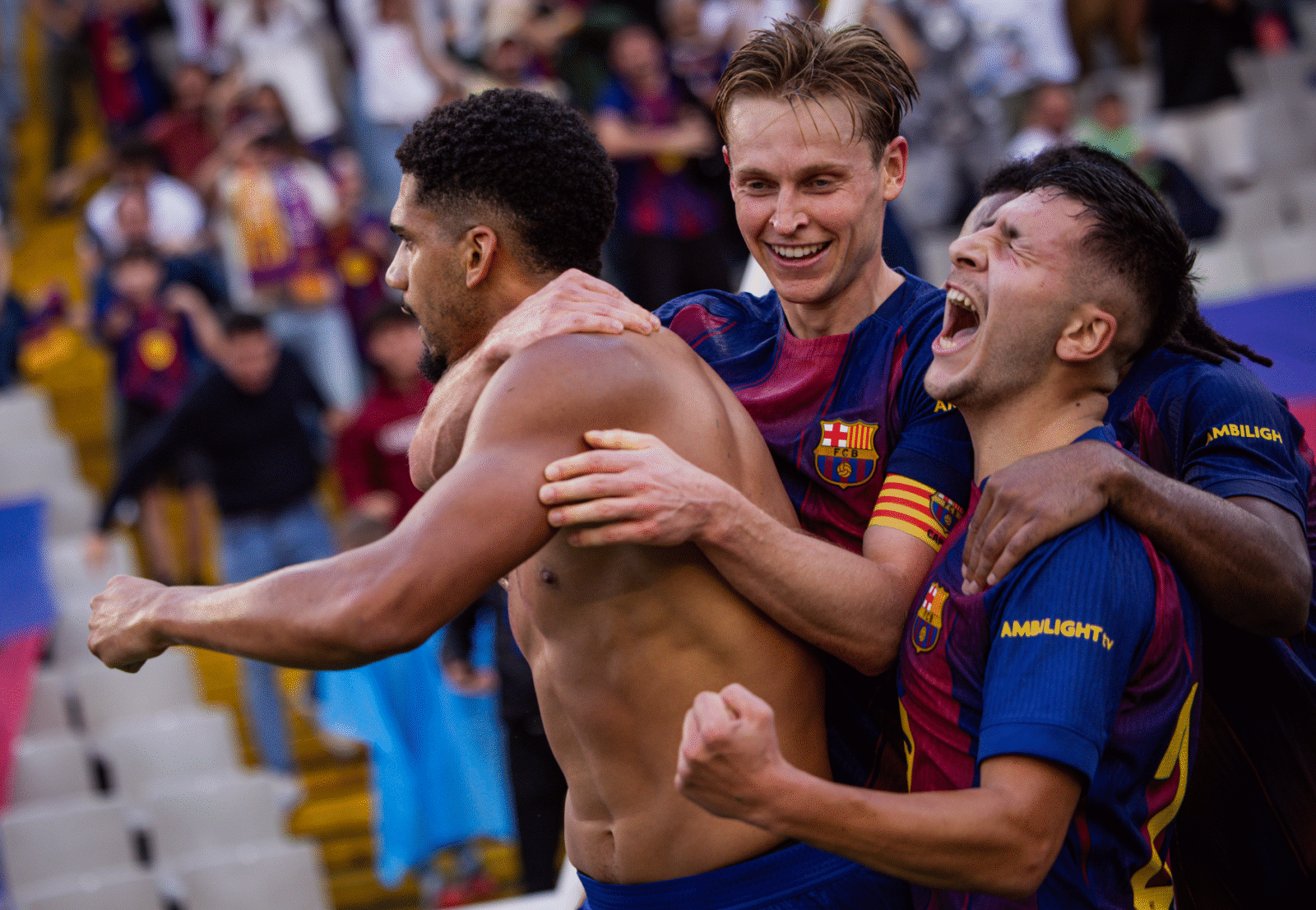 Araújo celebrando el gol de la victoria