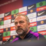 Hansi Flick en rueda de prensa.