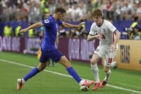 Anthony Gordon frente a Croacia