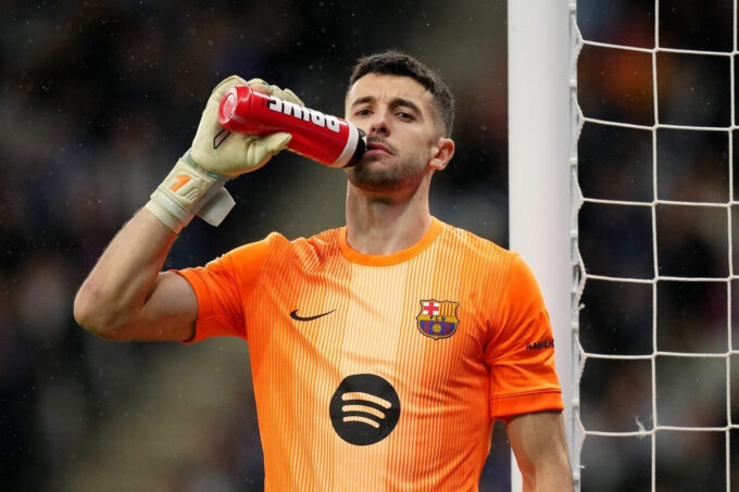 Joan García con el FC Barcelona