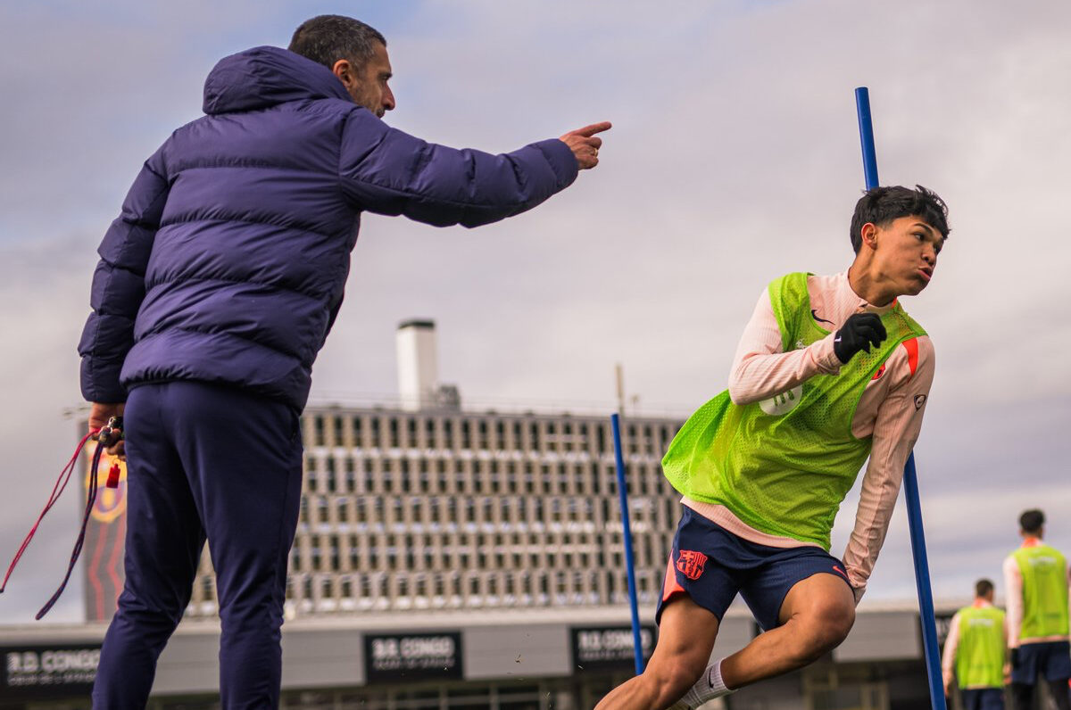 Dro entrenando con el primer equipo