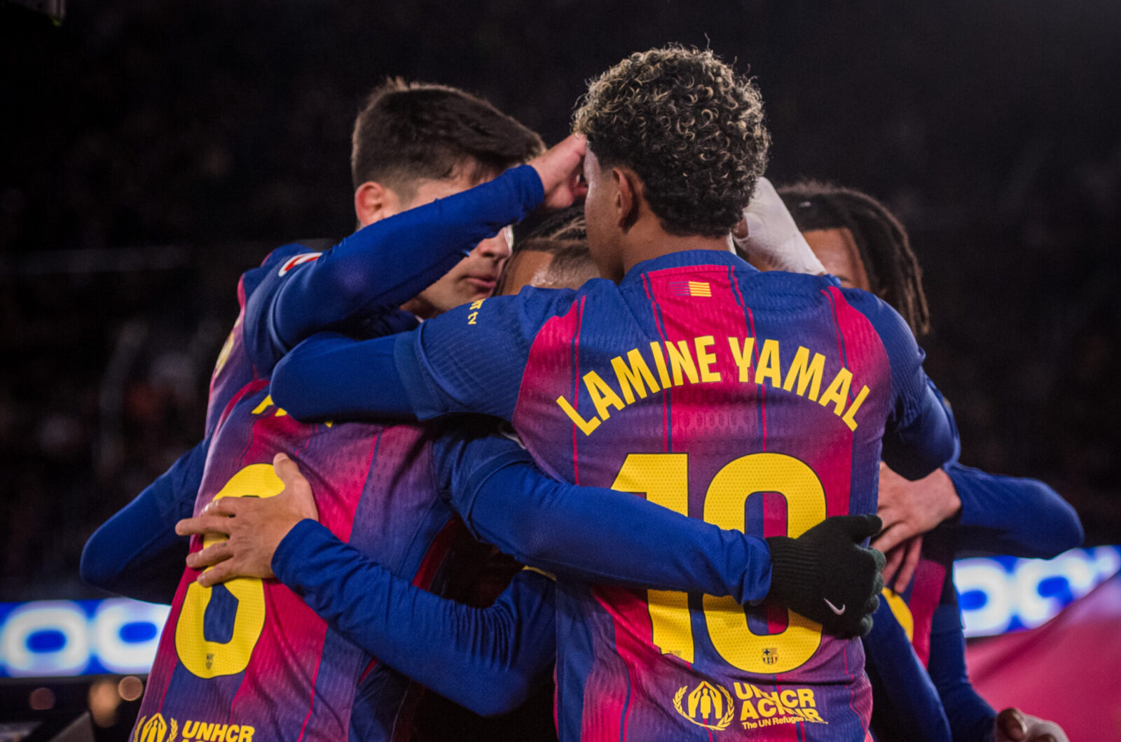 Foto del grupo en el partido ante el Atlético de Madrid