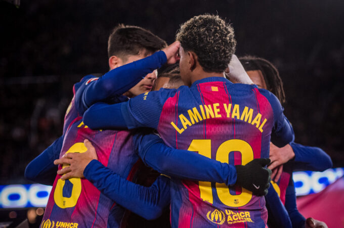 Foto del grupo en el partido ante el Atlético de Madrid