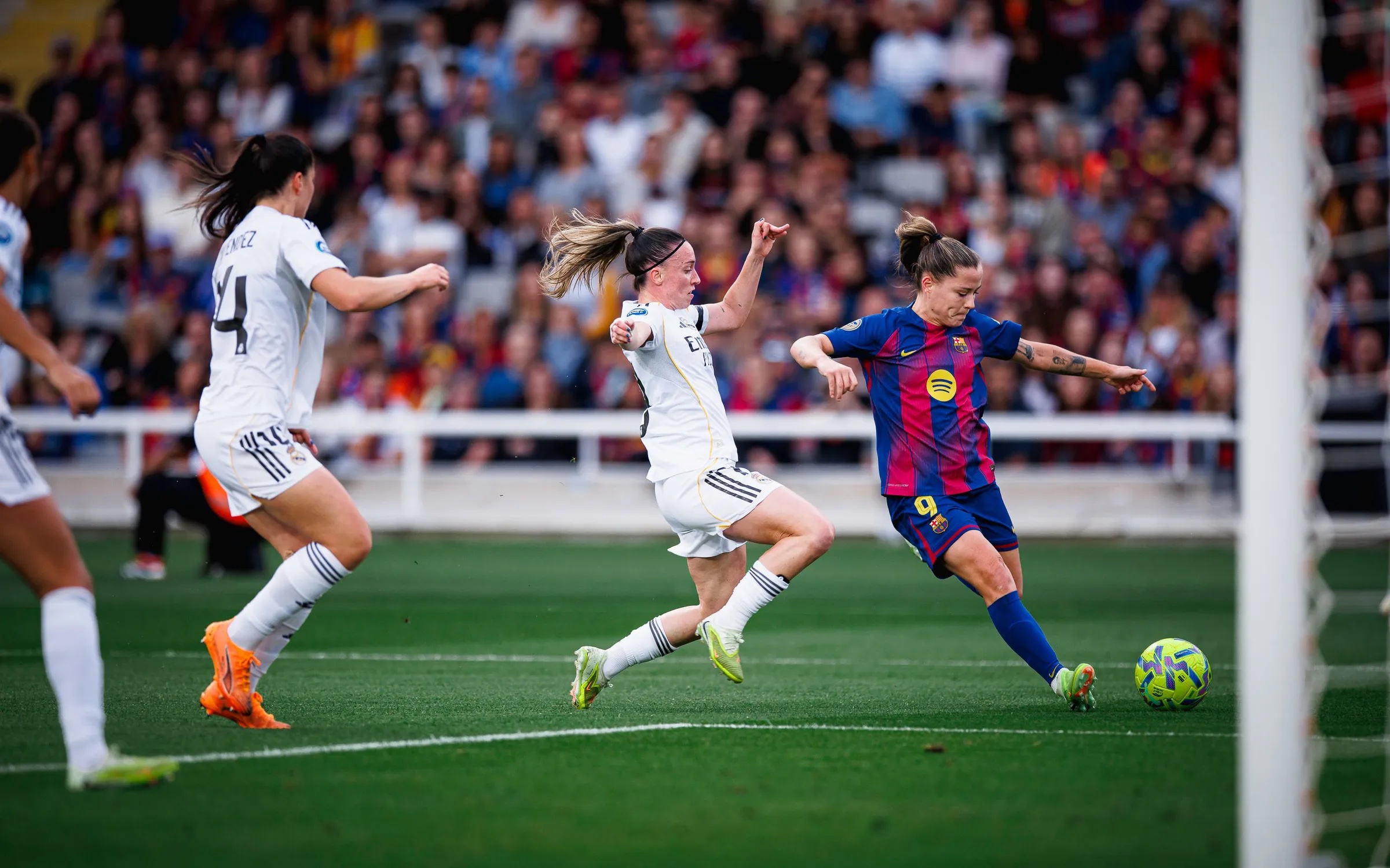 Claudia Pina Claudia Pina ante el Real Madrid.