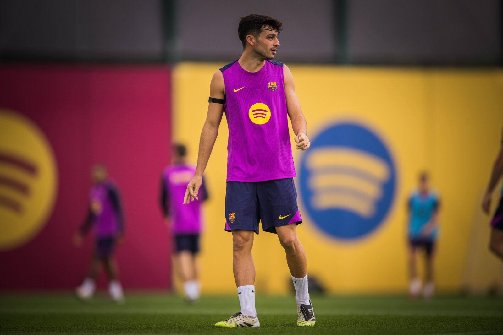 Pedri entrenando con el Barça