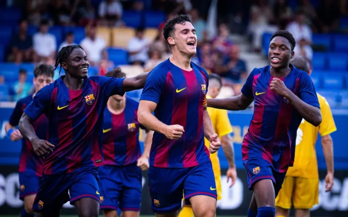 Alvaro Cortes, celebrando la victoria del equipo ante el l'Hospitalet. Foto: FCB