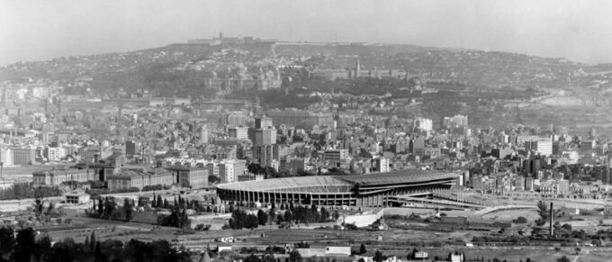 Fotografia de Barcelona con el Camp Nou recién construido