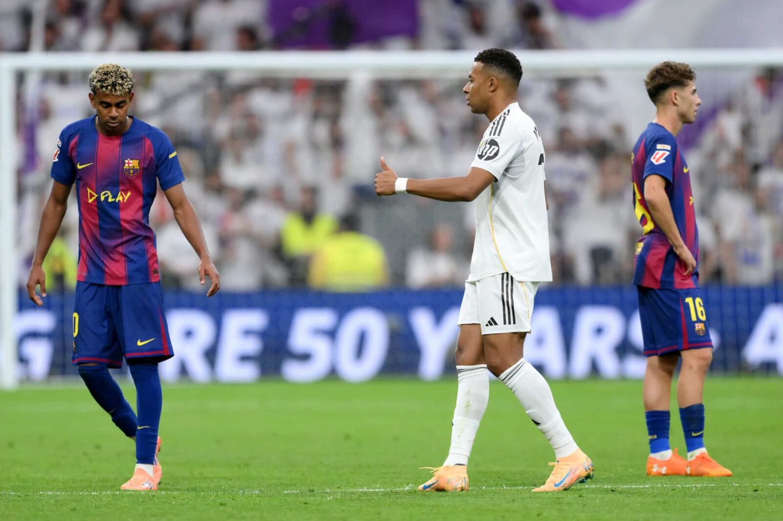 Lamine Yamal, Kylian Mbappe y Fermín Lopez