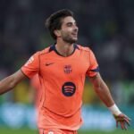 Ferran Torres celebrando su gol ante el Elche. / SPORT