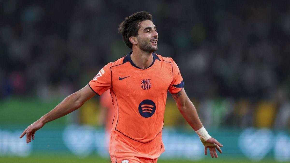 Ferran Torres celebrando su gol ante el Elche. / SPORT