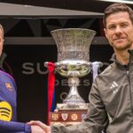 Ambos técnicos posando en la previa