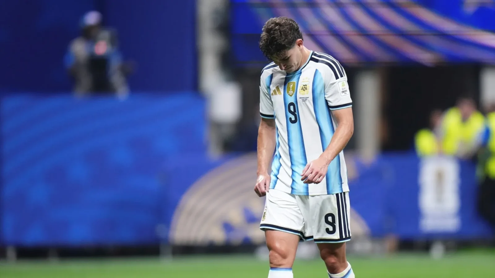 Julián Álvarez no se moja. Foto: El Desmarque