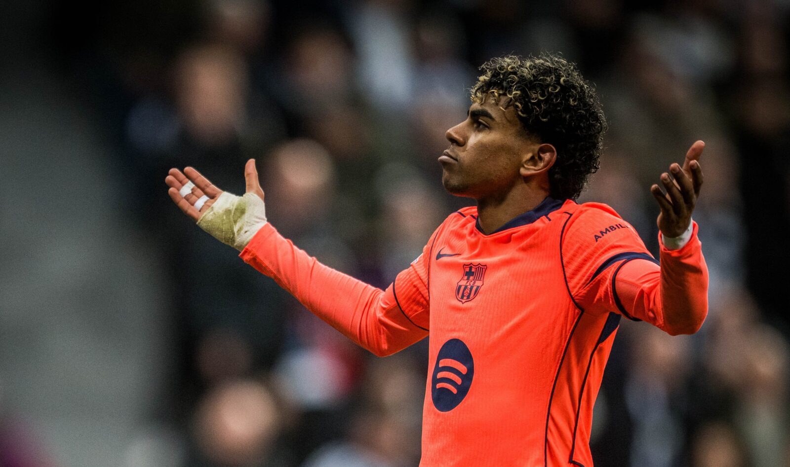 Lamine Yamal frente al Newcastle