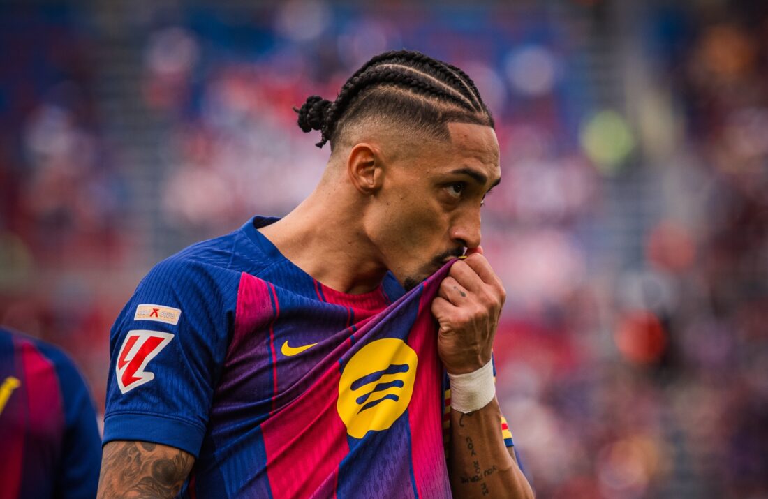 Raphinha anota un hat trick