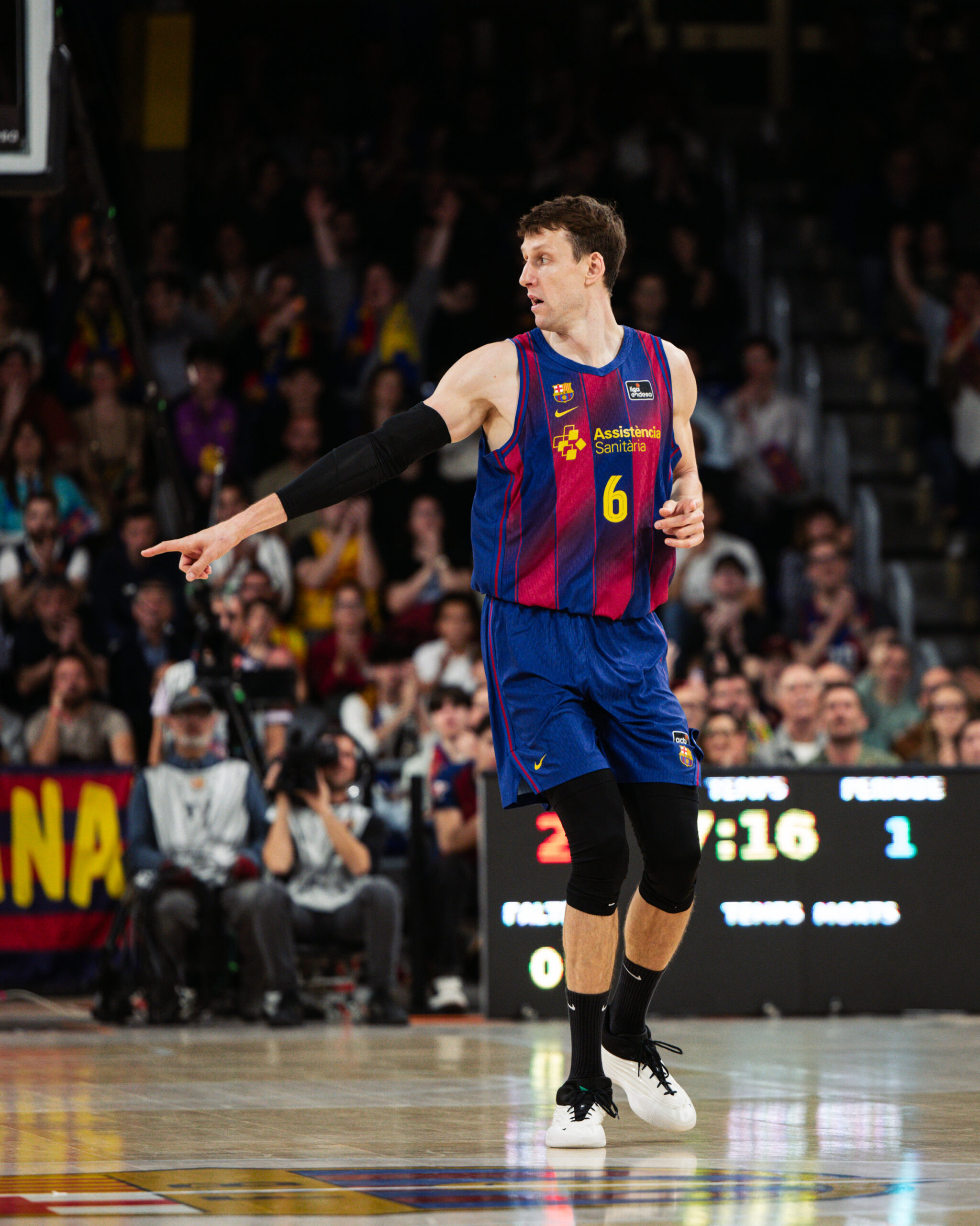 El pívot fue un quebradero de cabeza para Tavares